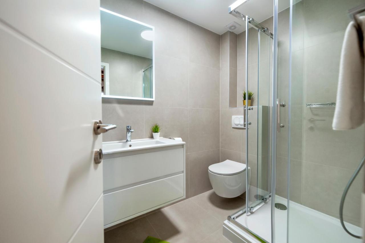 The Yellow House Apartments Ρόβινι Εξωτερικό φωτογραφία